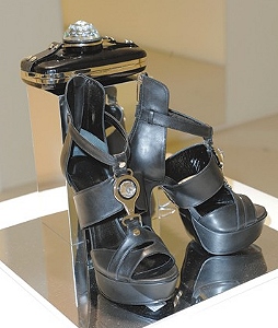 Versace Versus