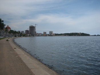 Луанда названа самым дорогим городом для экспатриантов