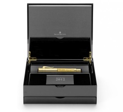 Faber-Castell представляет золотую ручку Pen of the Year 2012